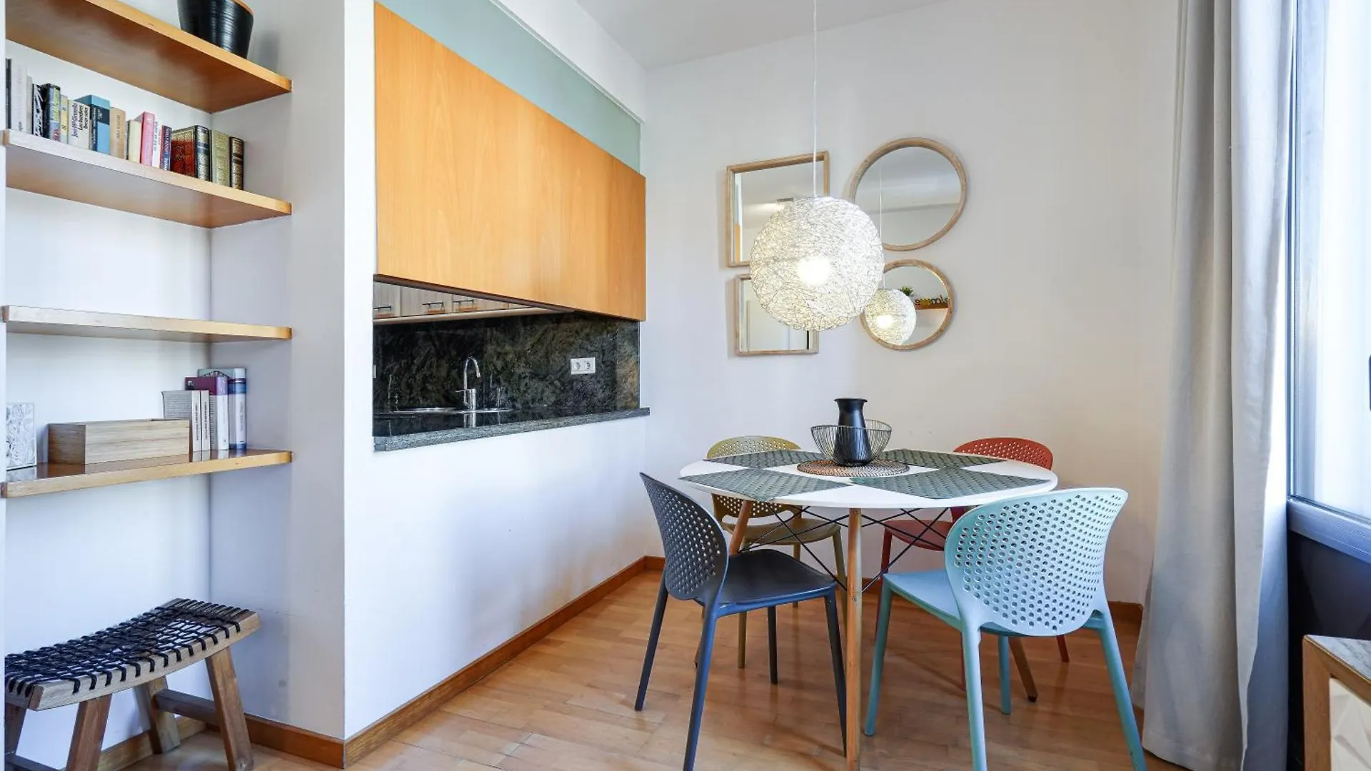 Gran Via City Center Apartment Barcelona 0*,  Spain