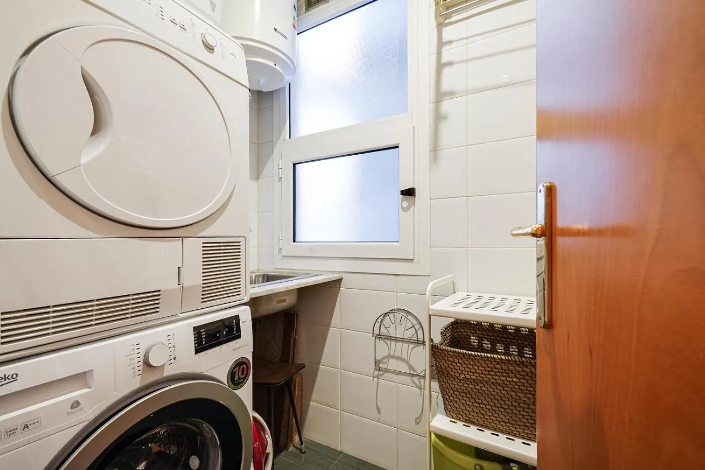 Gran Via City Center Apartment Barcelona 0*,  Spain