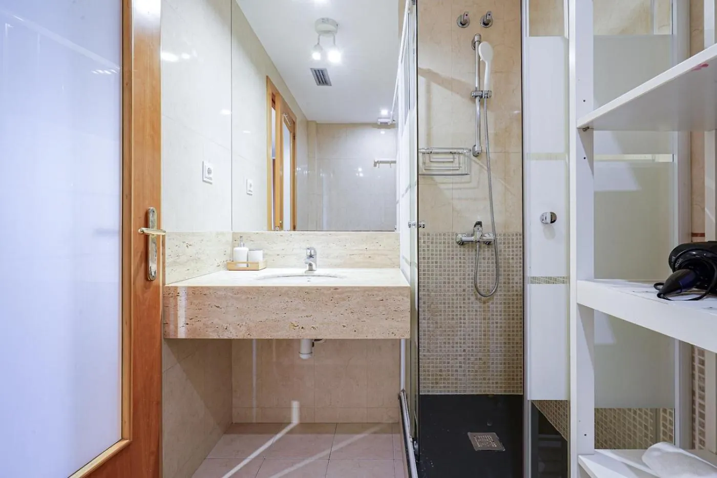 Gran Via City Center Apartment Barcelona Spain