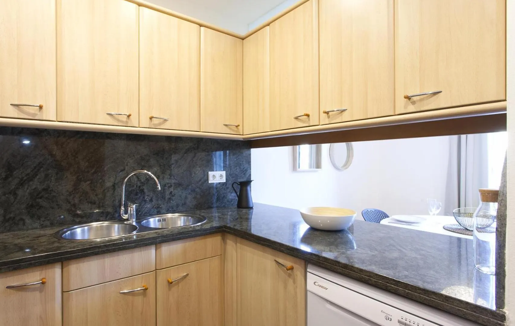 Gran Via City Center Apartment Barcelona